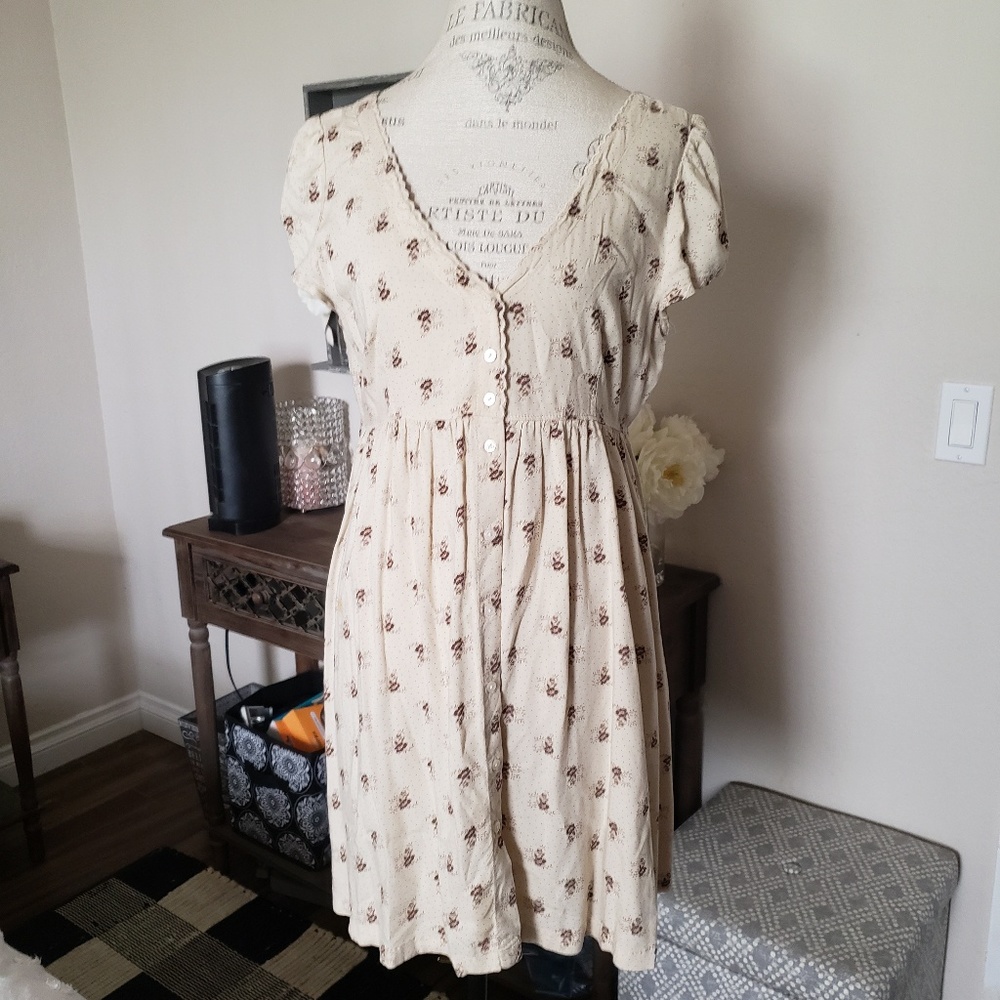 Cream Floral Button-Front Women’s Dress